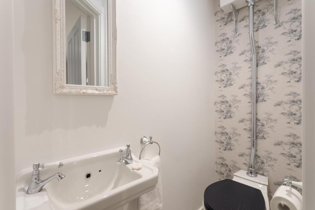 Number 31 Boutique Townhouse Otel Galway Dış mekan fotoğraf
