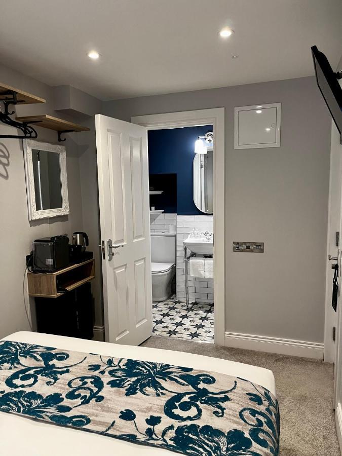 Number 31 Boutique Townhouse Otel Galway Dış mekan fotoğraf