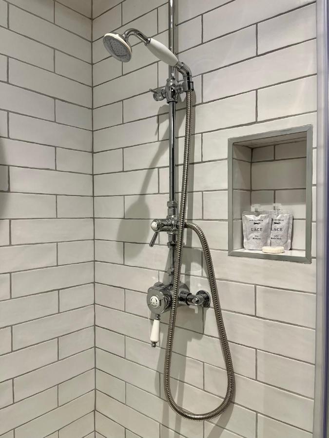 Number 31 Boutique Townhouse Otel Galway Dış mekan fotoğraf